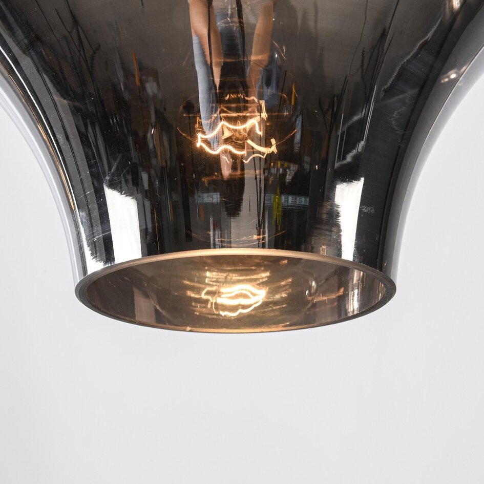 Suspension industrielle Calypso noire avec six abat-jours en verre fumé