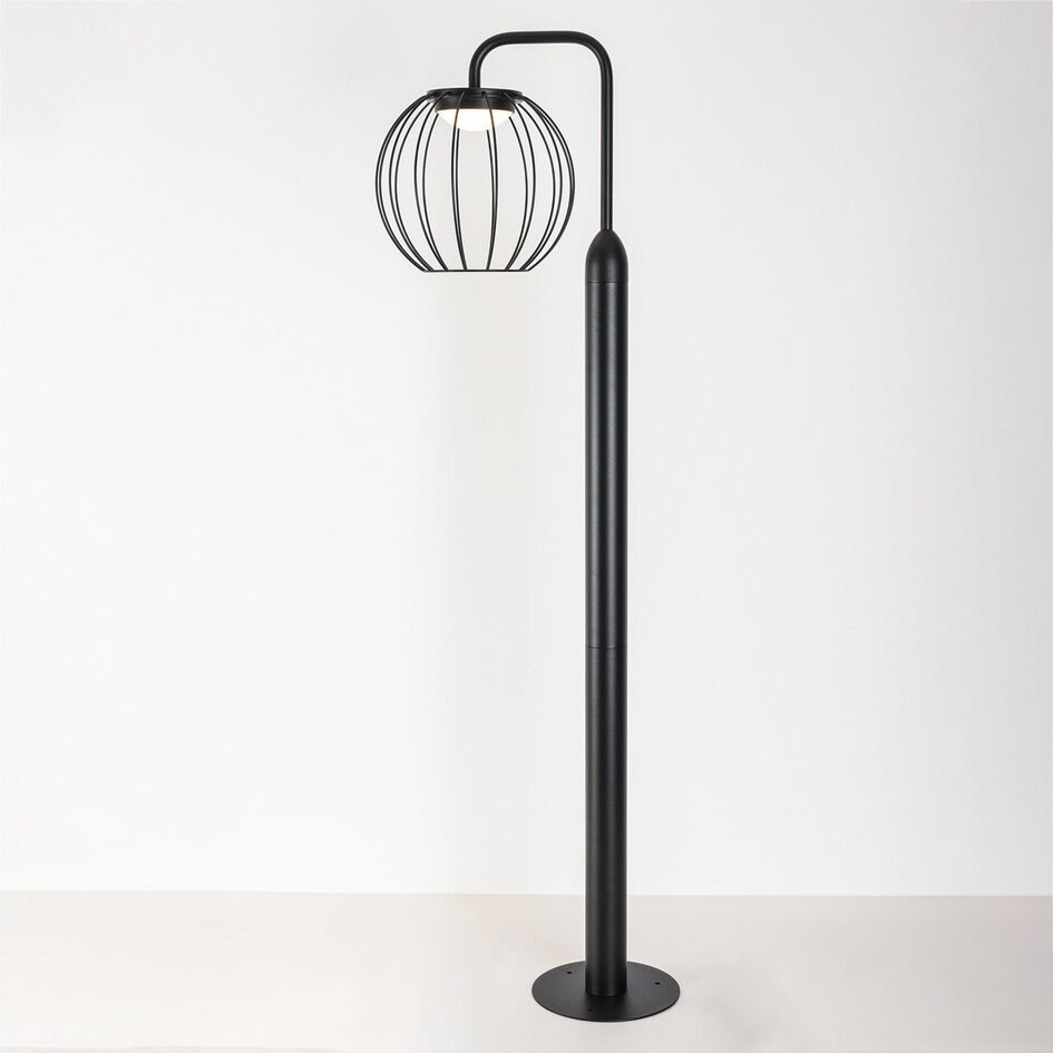 Moderne staande buitenlamp Eclipso - zwart met geïntegreerde LED
