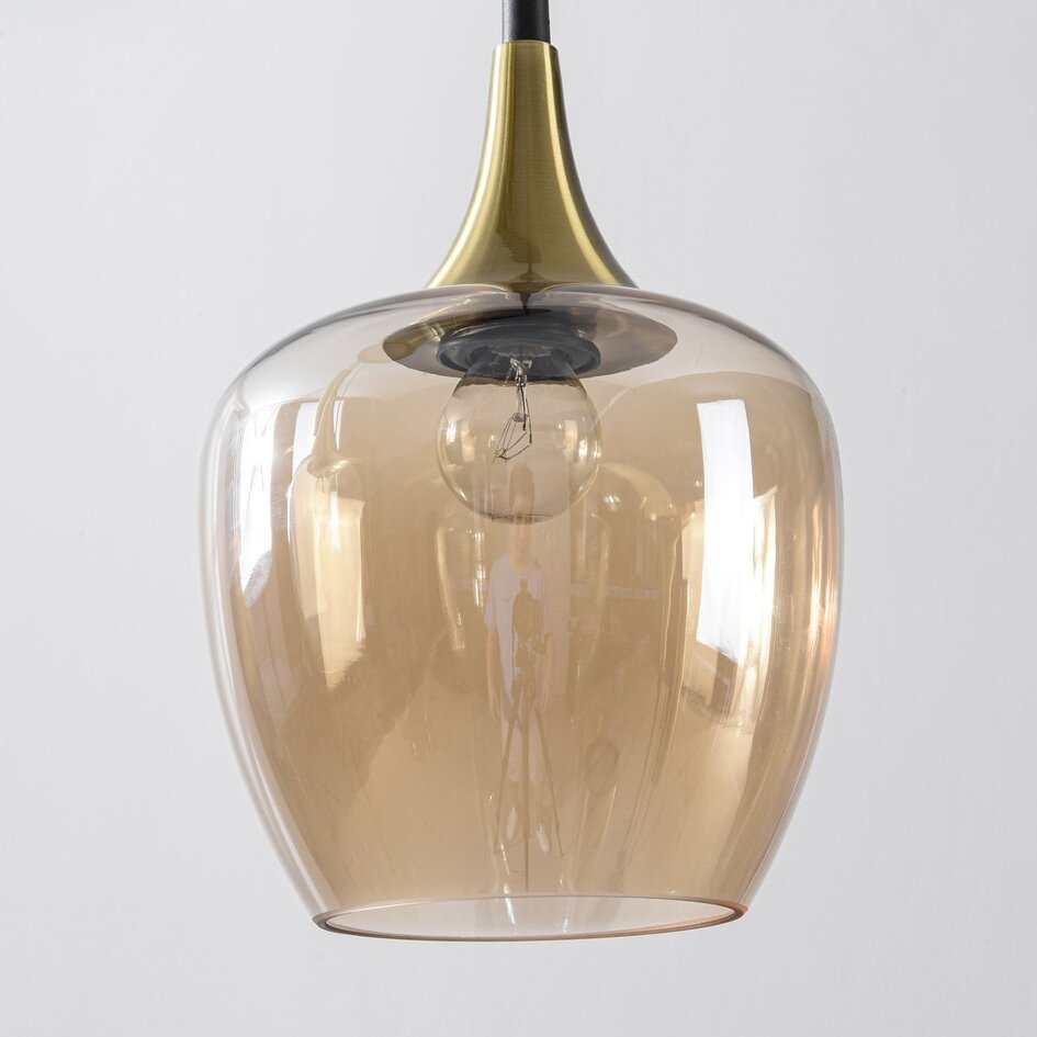 Suspension moderne Eloi avec deux spots GU10 dorés et abat-jours en verre ambré, 5 lumières