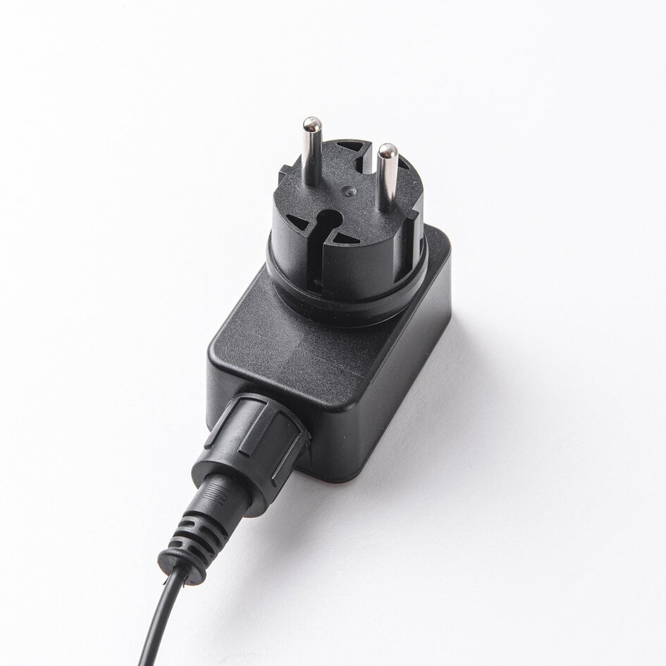 Lot de 4 lampes d'extérieur compactes avec télécommande – noir avec LED dimmable