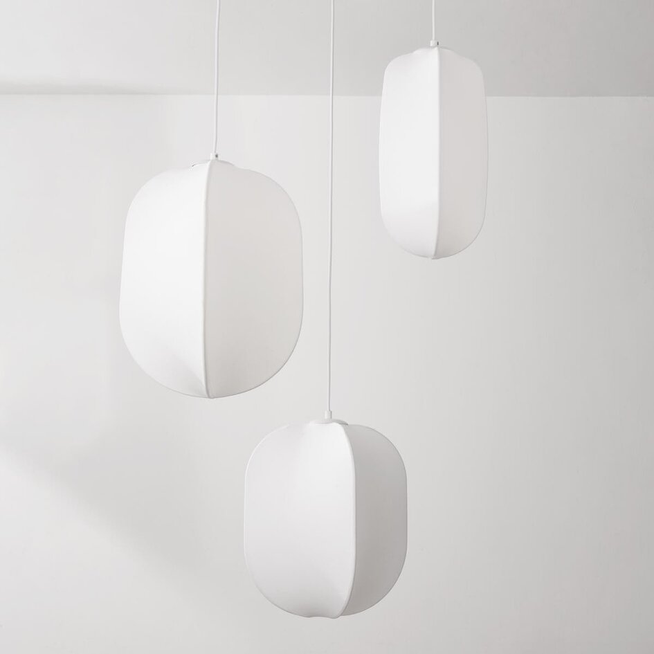 Suspension blanche Asago 3 lumières avec abat-jours en soie – KD design