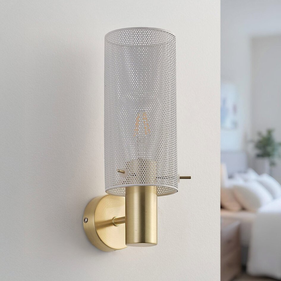 Wandlamp Malha - gouden armatuur met geperforeerde kap