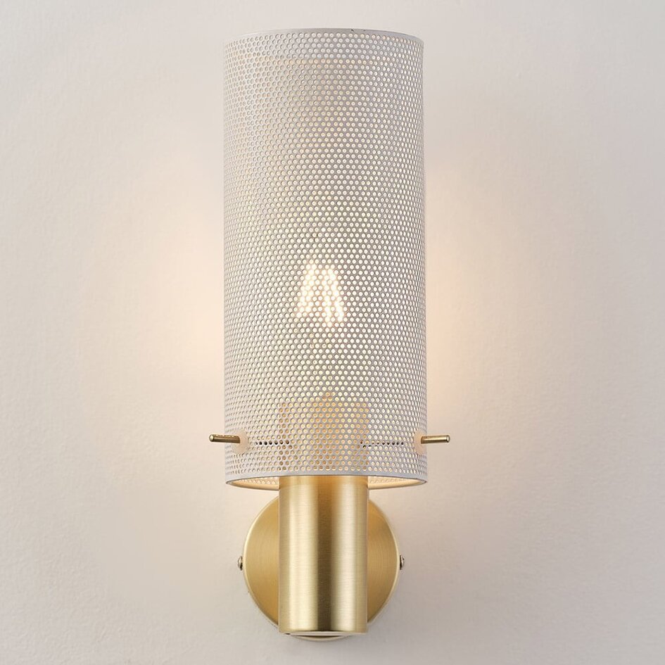 Wandlamp Malha - gouden armatuur met geperforeerde kap