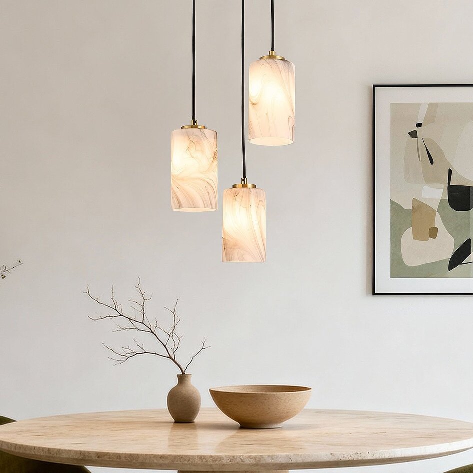 3-lichts hanglamp Vetra met marmerlook glazen kappen – messing goud en zwart