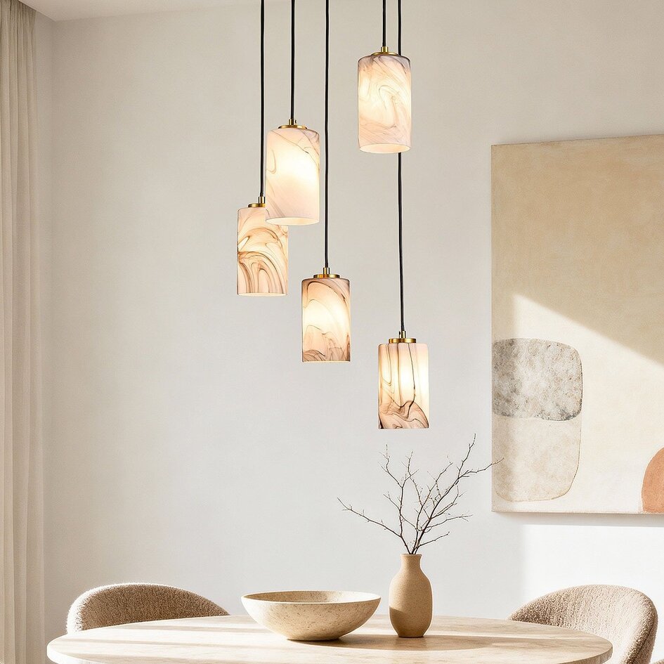 Moderne hanglamp Vetra 5-lichts met marmerlook glazen kappen – messing goud en zwart