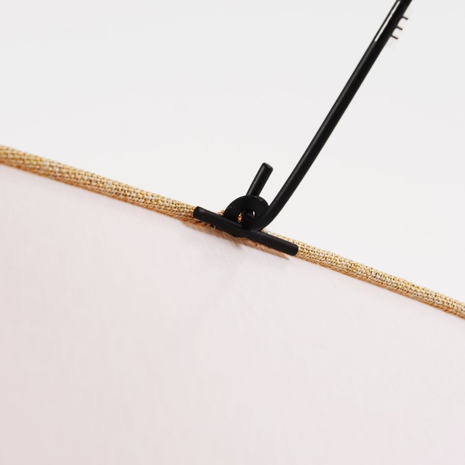 Design hanglamp Zandor met luchtige linnen kappen in zachte tinten