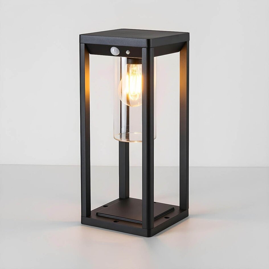 Lampe d'extérieur solaire sur pied Illumina noire avec détecteur