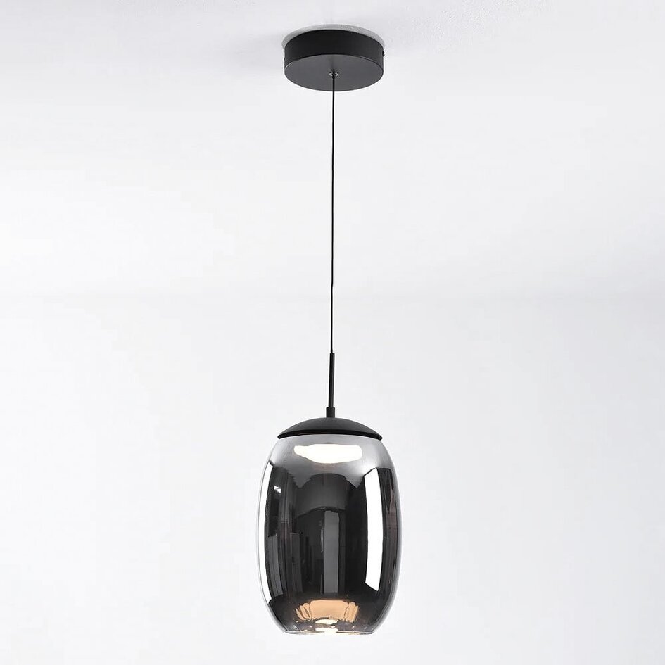 Zwarte hanglamp Nadine met smoke grijs glas en 3-staps dim
