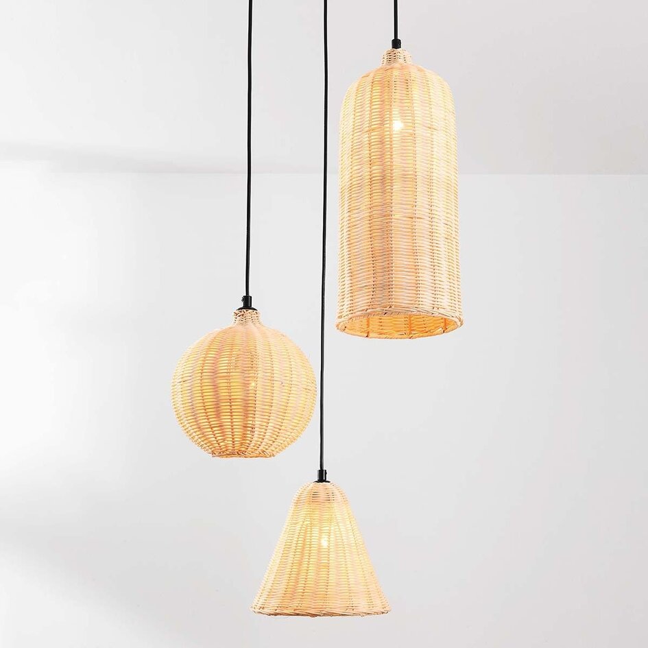 Suspension bohème Misu en rotin avec trois abat-jours naturels