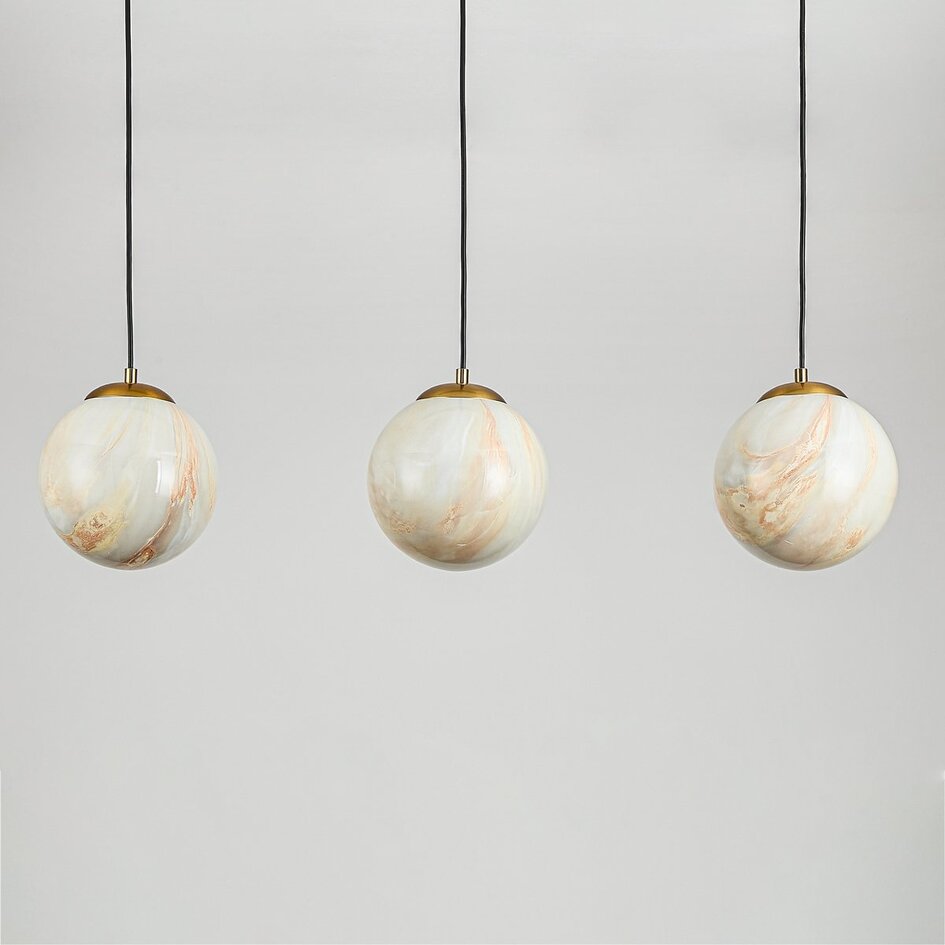 Hanglamp Tessra met drie marmerlook bollen en messing gouden accenten