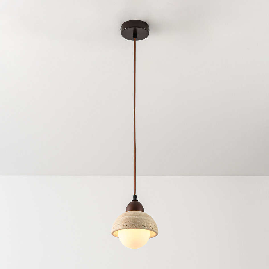 Suspension Vado en travertin (pierre naturelle), bois et verre blanc laiteux