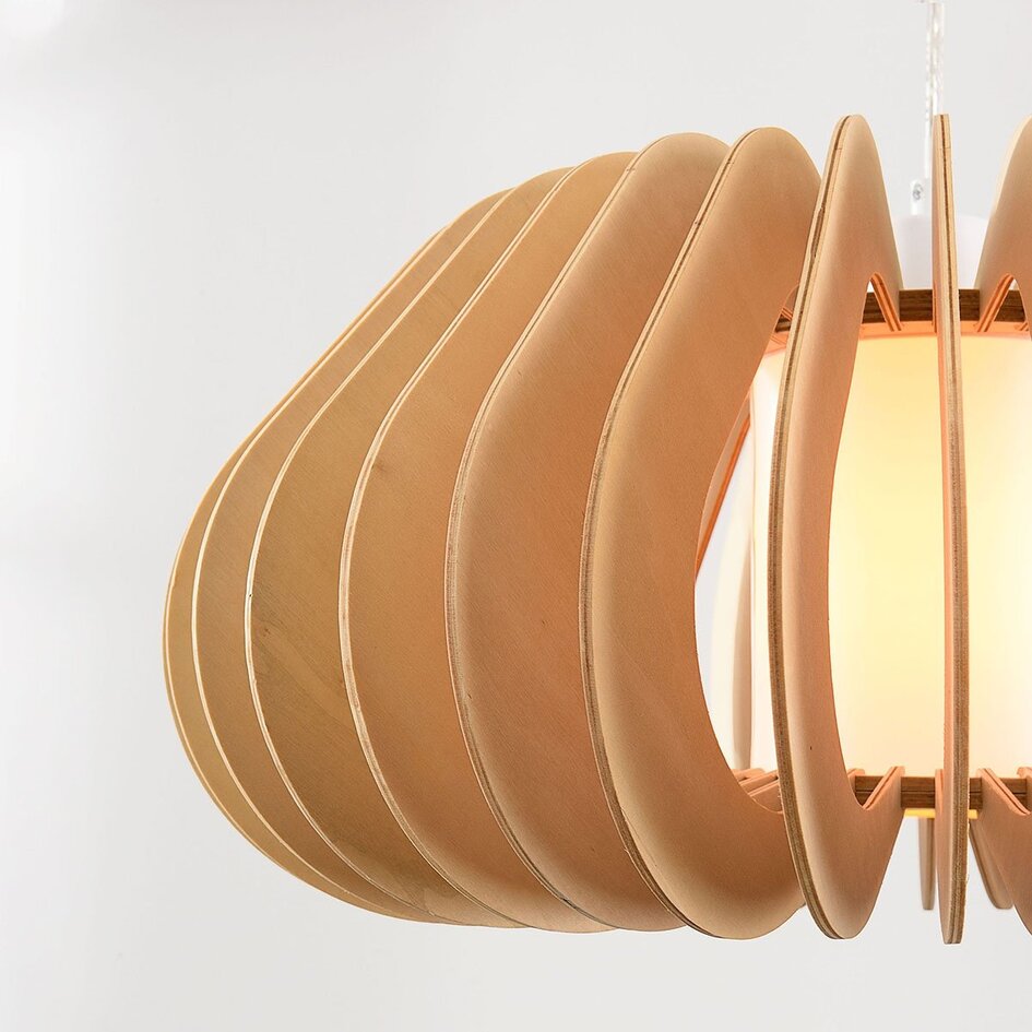 Hanglamp Rorka met houten lamellen, open ronde vorm en diffuser