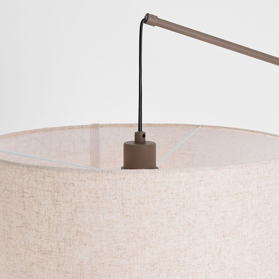 Lampadaire Narae taupe avec bras réglable et abat-jour en lin