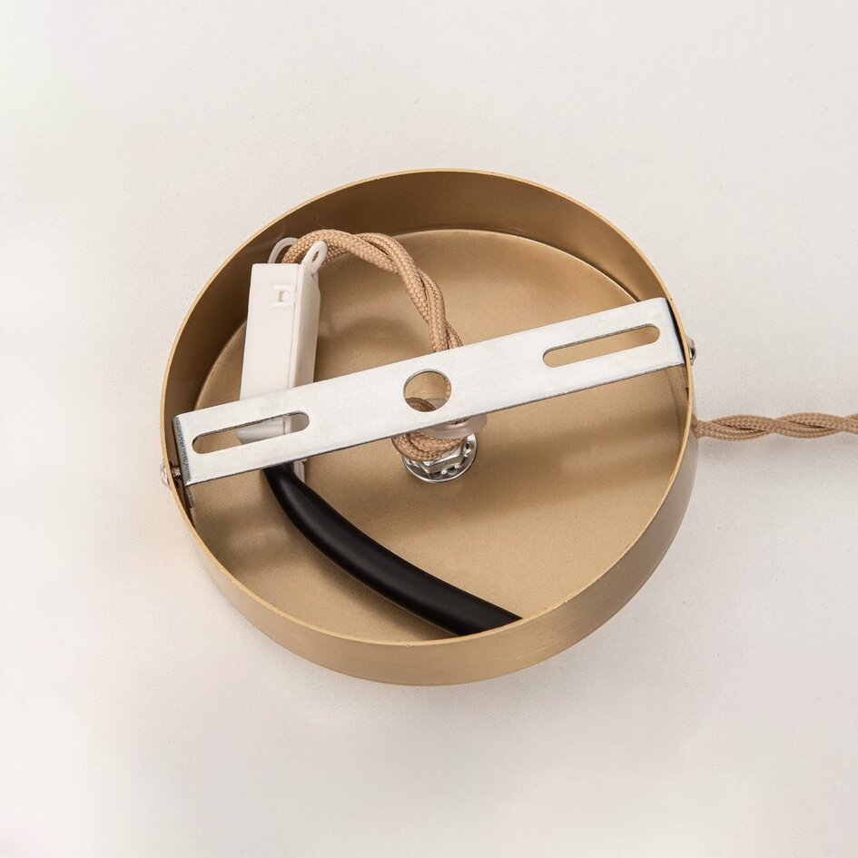 Rotan hanglamp Arua met handgevlochten dubbele kap en gouden detail Ø50 cm