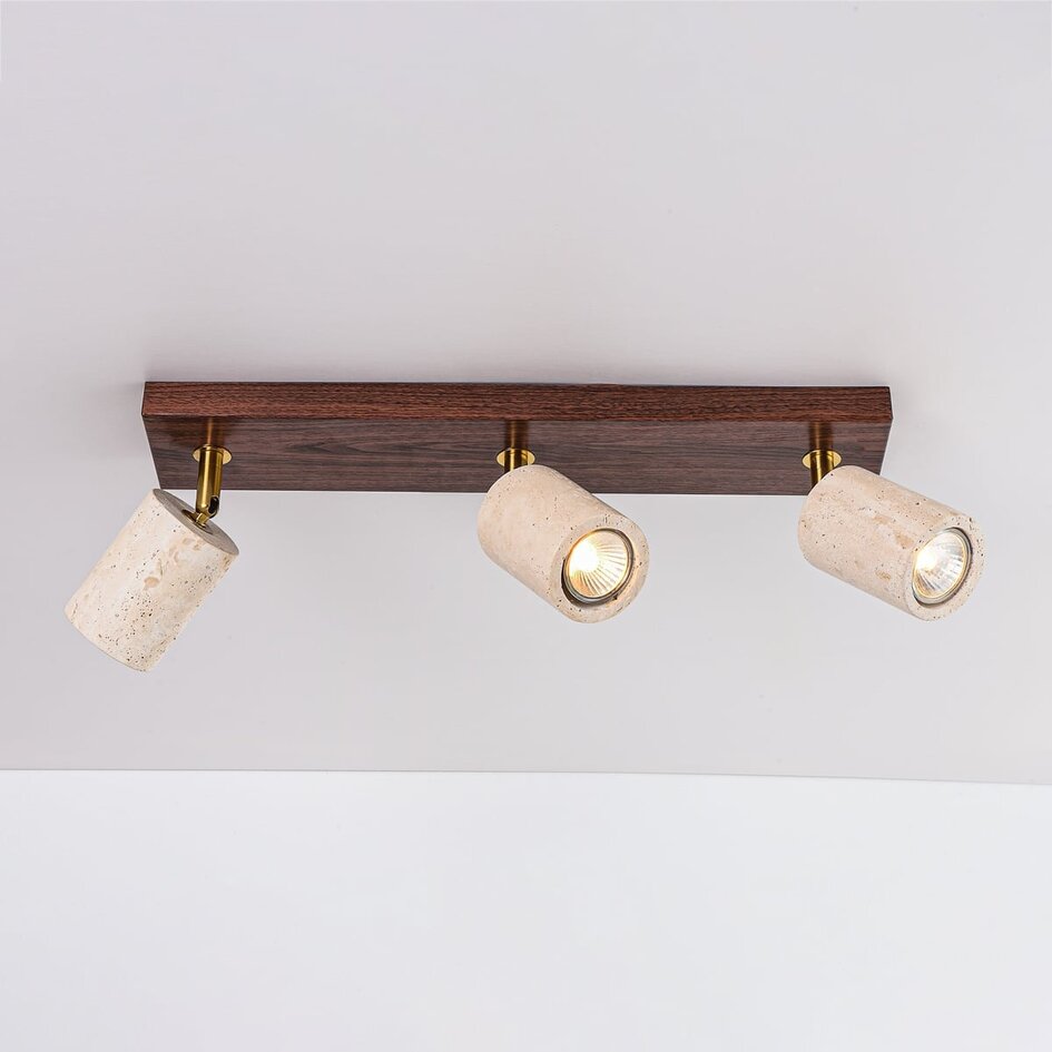 Plafonnier Cerno avec 3 spots orientables en travertin (pierre naturelle) et aspect bois