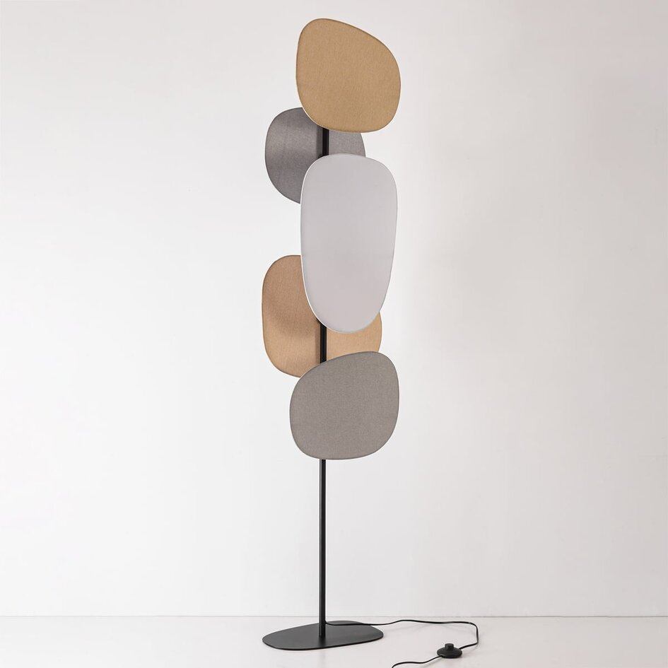 Lampadaire Velore avec abat-jour en lin naturel dans des tons doux et clairs