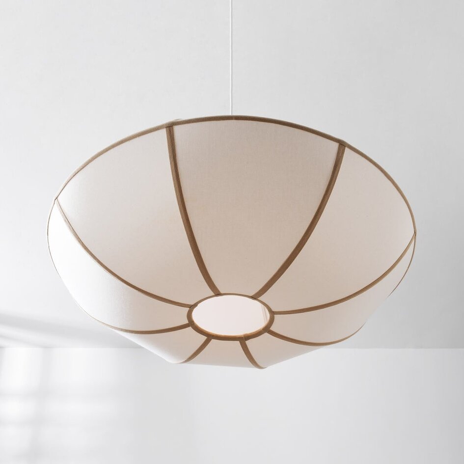 Moderne hanglamp Ovala met beige linnen kap en bruine accenten Ø60 cm