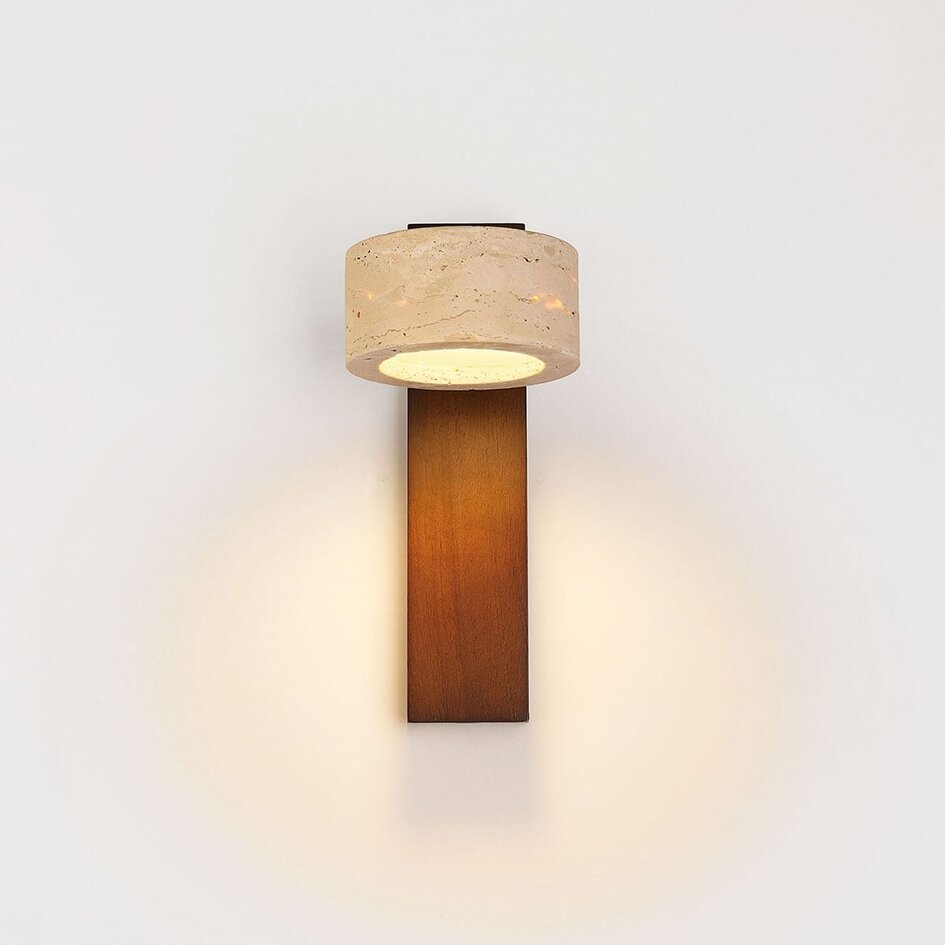 Verstelbare wandlamp Flawe met geïntegreerde LED en travertin (natuursteen) en hout