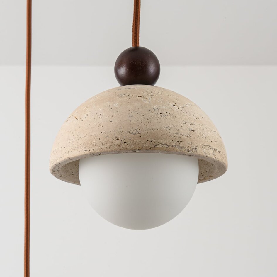Suspension Vara à 3 lumières - travertin (pierre naturelle) et verre laiteux, ronde