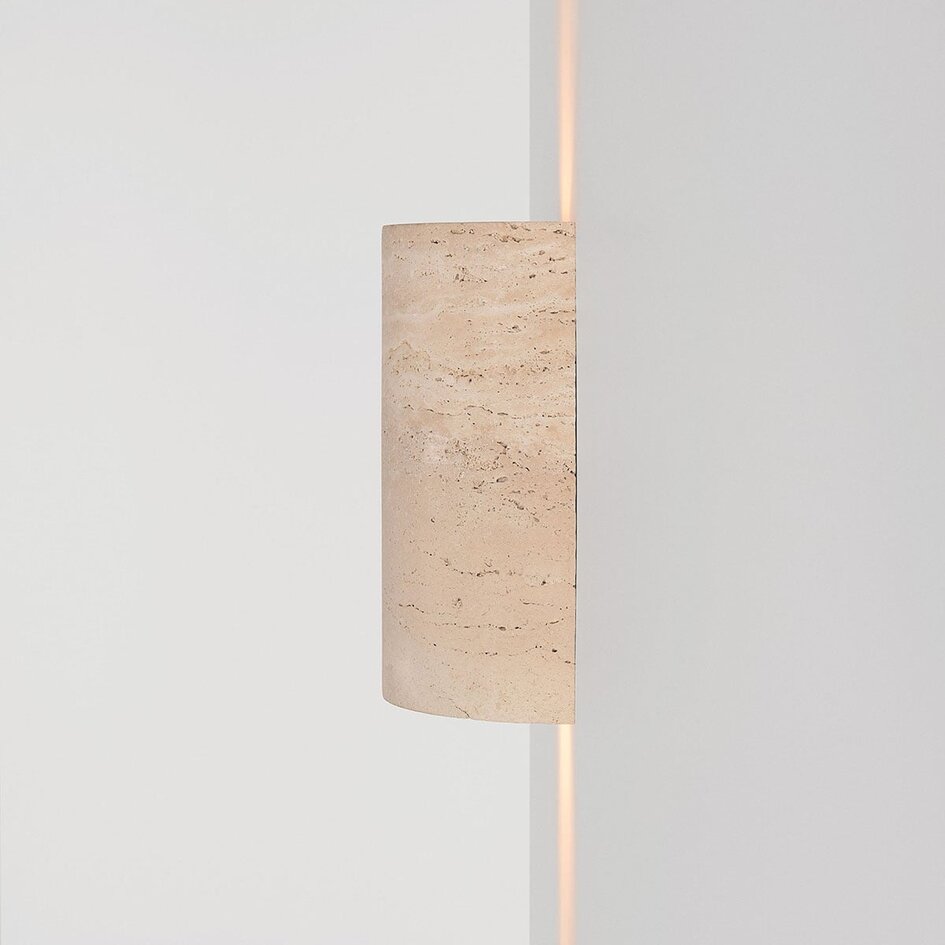 Wandlamp Olly van travertin