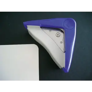 Edge cutter, for various radii. Produced from plastic - Dim: 100 x 65 x 30 mm.