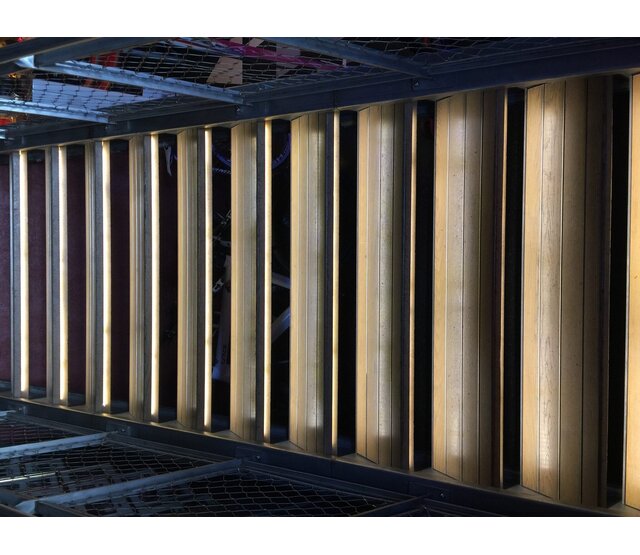 LED-Streifen Treppenbeleuchtung Komplettset - Natürliches Weiß (4000K) - IP65, 12V, 5m, inkl. Controller & Netzkabel - Einfache Montage für sichere Treppenstufen LED-Streifen Treppenbeleuchtung Komplettset - Natürliches Weiß (4000K) - IP65, 12V, 5m, inkl. Controller & Netzkabel - Einfache Montage für sichere Treppenstufen