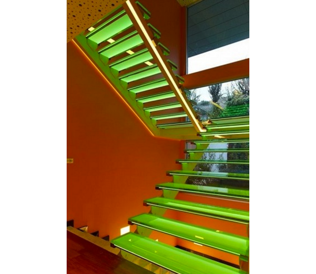 LED-Streifen Treppenbeleuchtung - Komplettset RGB, 24V, IP65, 5m, 60 LEDs/m, dimmbar, inkl. Controller & Netzteil - Einfache Montage für moderne Treppenbeleuchtung LED-Streifen Treppenbeleuchtung - Komplettset RGB, 24V, IP65, 5m, 60 LEDs/m, dimmbar, inkl. Controller & Netzteil - Einfache Montage für moderne Treppenbeleuchtung