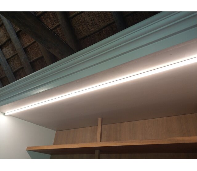 LED Streifen Profil 2 Meter mit runder Abdeckung, 16,85 mm x 2,01 mm, Aluminium 16ALU – Hochwertiges Aluminiumprofil für LED-Beleuchtung, präzise Maße, ideal für Innen- und Außenanwendungen LED Streifen Profil 2 Meter mit runder Abdeckung, 16,85 mm x 2,01 mm, Aluminium 16ALU – Hochwertiges Aluminiumprofil für LED-Beleuchtung, präzise Maße, ideal für Innen- und Außenanwendungen