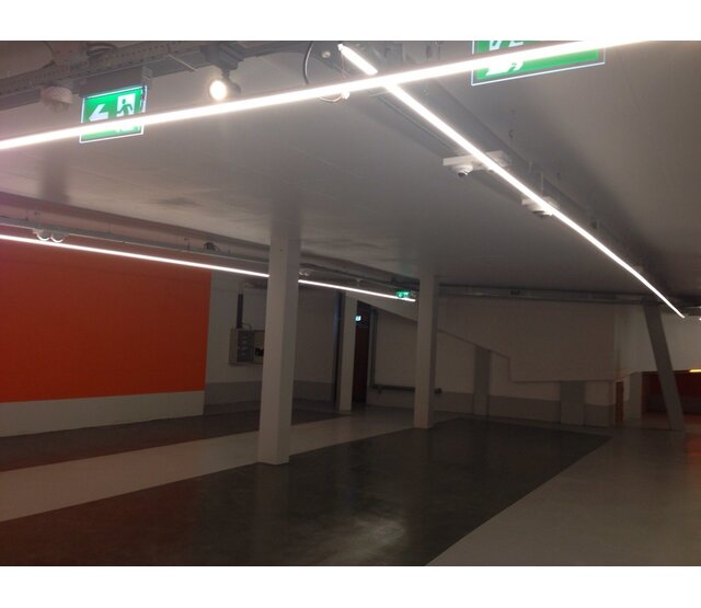 Schwarzes Unterbau- und Aufhängungsprofil für LED-Streifen – 2 Meter (2000 mm) – PL10Zwart – Aluminiumprofil für LED-Beleuchtung, Montagezubehör, inklusive Diffusor Schwarzes Unterbau- und Aufhängungsprofil für LED-Streifen – 2 Meter (2000 mm) – PL10Zwart – Aluminiumprofil für LED-Beleuchtung, Montagezubehör, inklusive Diffusor