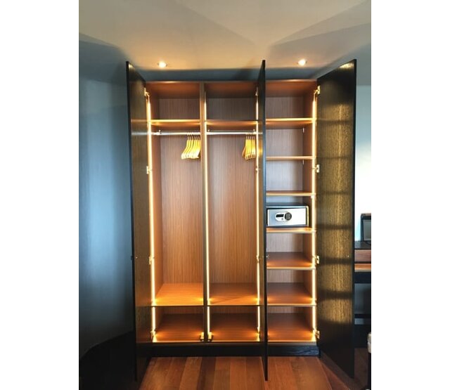 LED Streifen 24 Volt 3000K Warmweiß 12W 1260lm/m 60LED/m IP20 50m Rolle – Energieeffizient & Hochwertig LED Streifen 24 Volt 3000K Warmweiß 12W 1260lm/m 60LED/m IP20 50m Rolle – Energieeffizient & Hochwertig