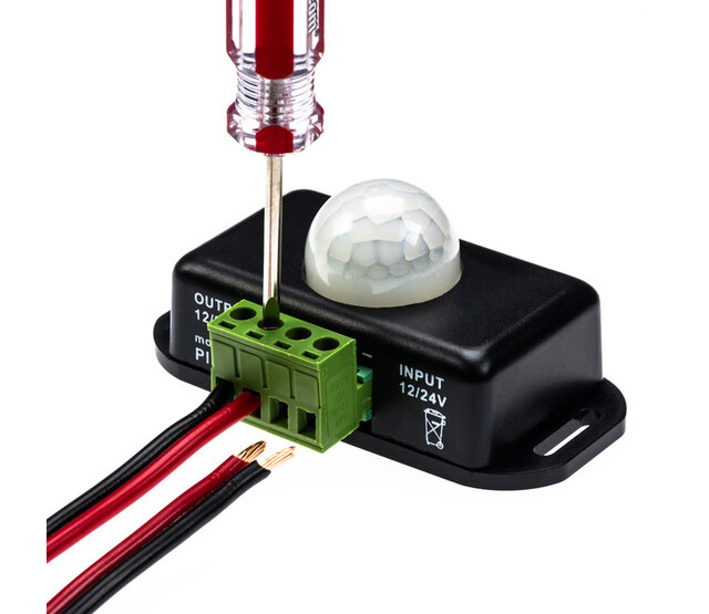 PIR-Bewegungssensor einstellbar - Steuerung für LED-Streifen bis 8 Ampere, 230V, IP20, Reichweite 12m, Dämmerungssensor, Montage an Decke/Wand, ideal für Innen- und Außenbeleuchtung PIR-Bewegungssensor einstellbar - Steuerung für LED-Streifen bis 8 Ampere, 230V, IP20, Reichweite 12m, Dämmerungssensor, Montage an Decke/Wand, ideal für Innen- und Außenbeleuchtung