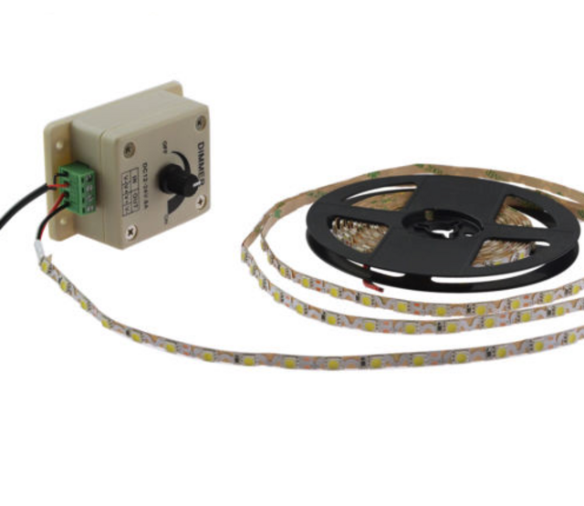 LED-Dimmer Drehregler 12/24 Volt DC, max. 8 Ampere, PWM-Technologie für LED-Streifen, Leuchten & Beleuchtung, stufenlose Helligkeitsregelung, kompatibel mit 12V/24V LED-Systemen LED-Dimmer Drehregler 12/24 Volt DC, max. 8 Ampere, PWM-Technologie für LED-Streifen, Leuchten & Beleuchtung, stufenlose Helligkeitsregelung, kompatibel mit 12V/24V LED-Systemen
