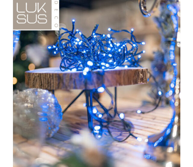 Blauwe Weihnachtsbeleuchtung mit 200 LED-Lämpchen – 15 Meter LED-Streifen, IP44 für Innen- und Außenbereich – Energieeffizient & Wetterfest – LUKSUS Premium-Deko Blauwe Weihnachtsbeleuchtung mit 200 LED-Lämpchen – 15 Meter LED-Streifen, IP44 für Innen- und Außenbereich – Energieeffizient & Wetterfest – LUKSUS Premium-Deko