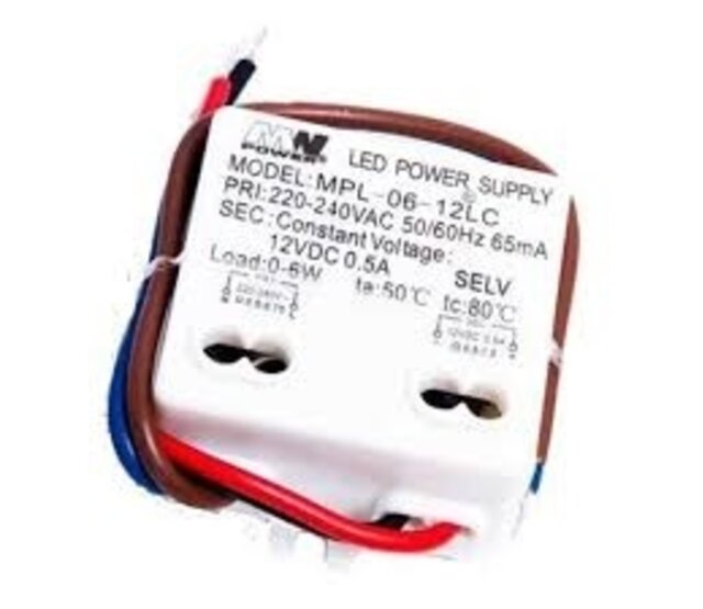 Mini LED-Netzteil 6 Watt 12 Volt 0,5 Ampere - IP20 - MPL-06-12 - Ideal für LED-Streifen & Beleuchtung - Kompakt & effizient Mini LED-Netzteil 6 Watt 12 Volt 0,5 Ampere - IP20 - MPL-06-12 - Ideal für LED-Streifen & Beleuchtung - Kompakt & effizient