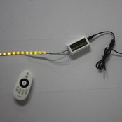 PRO Dual-Weiß-LED-Streifen-Controller – 1 Zone – Fut035S – Präzise Steuerung für LED-Beleuchtung, 12-24V, dimmbar, 2x 5A, 255 RGB-Kanäle, kompatibel mit Smart-Home-Systemen PRO Dual-Weiß-LED-Streifen-Controller – 1 Zone – Fut035S – Präzise Steuerung für LED-Beleuchtung, 12-24V, dimmbar, 2x 5A, 255 RGB-Kanäle, kompatibel mit Smart-Home-Systemen