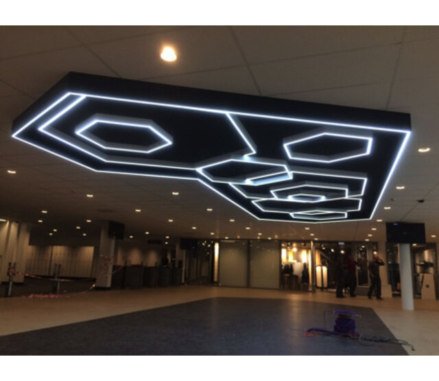 Wasserdichter LED-Streifen 12V, 6000K Kaltweiß, 6W, 650LM, 60LED/m, IP65, 5m – Energieeffiziente Beleuchtung für Innen- und Außenbereich Wasserdichter LED-Streifen 12V, 6000K Kaltweiß, 6W, 650LM, 60LED/m, IP65, 5m – Energieeffiziente Beleuchtung für Innen- und Außenbereich