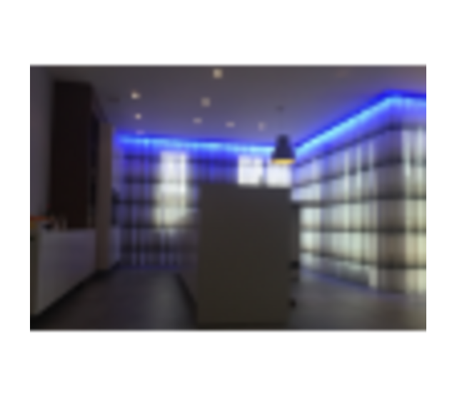 RGB+CCT LED Streifen 21W 1980 Lumen 84 LEDs pro Meter 24V DC IP20 – 5 Meter Hochleistungs-LED-Streifen mit RGB- und Weißlichtsteuerung