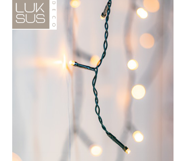 BASIC – 9 Meter koppelbare LED-Eiszapfen-Lichterkette, extra warmweiß (2400K), 480 LEDs, IP44, für Innen- und Außenbereich