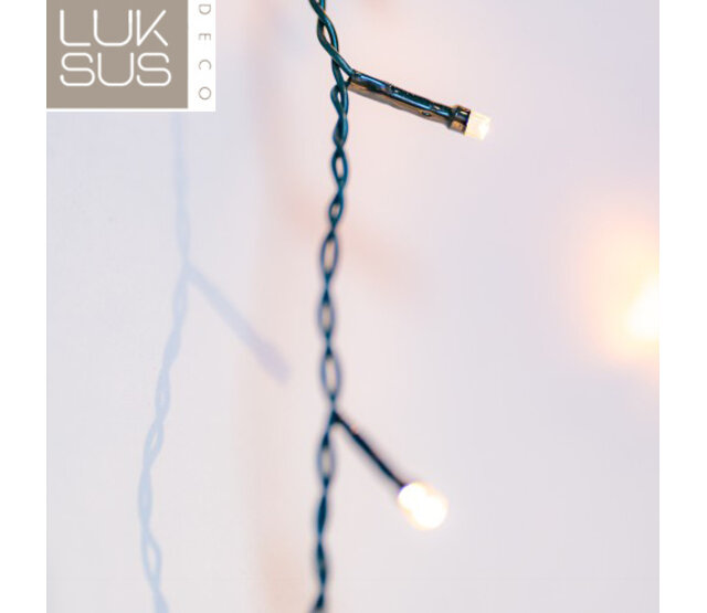 BASIC – 21 Meter koppelbarer LED-Streifen für Weihnachtsbeleuchtung, extra warmweiß (2700K), 1120 LEDs, 53 LEDs/m, IP44, ideal für Innen- und Außendekoration, inkl. Steckverbinder und Netzteil BASIC – 21 Meter koppelbarer LED-Streifen für Weihnachtsbeleuchtung, extra warmweiß (2700K), 1120 LEDs, 53 LEDs/m, IP44, ideal für Innen- und Außendekoration, inkl. Steckverbinder und Netzteil