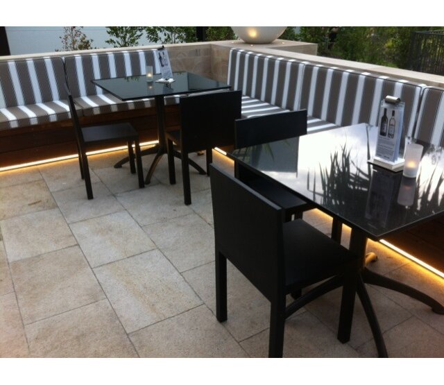 Wasserdichter COB LED Streifen 2700K extra warmweiß, 9W, 1020 Lumen, 480 LEDs/m, 24V DC, IP68, 5 Meter – Hochwertige Beleuchtung für Innen- und Außenbereich