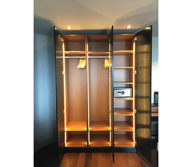 PRO LED Streifen warmweiß 17W 1700LM 160LED/m 24VDC IP20 3000K CRI99 - 5m für Innenbeleuchtung, hochwertige Beleuchtungslösung mit hoher Farbwiedergabe PRO LED Streifen warmweiß 17W 1700LM 160LED/m 24VDC IP20 3000K CRI99 - 5m für Innenbeleuchtung, hochwertige Beleuchtungslösung mit hoher Farbwiedergabe