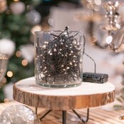 14,5 m LED Lichterkette mit 192 warmweißen LEDs – batteriebetriebene Weihnachtsbeleuchtung mit 8 Modi und Timerfunktion