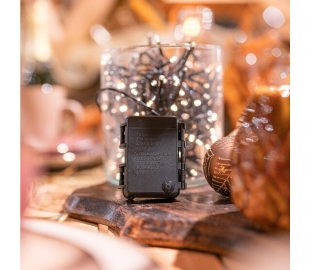 14,5 m LED Lichterkette mit 192 warmweißen LEDs – batteriebetriebene Weihnachtsbeleuchtung mit 8 Modi und Timerfunktion