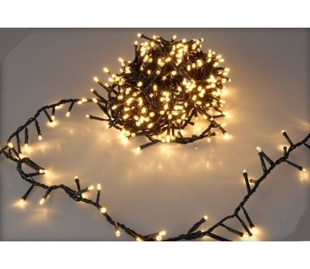 768 LED Cluster Weihnachtsbeleuchtung Warmweiß 5,5m – 8 Funktionen, Timer & Dimmer, IP44 für Innen- und Außenbereich, LUKSUS LED-Lichterkette 768 LED Cluster Weihnachtsbeleuchtung Warmweiß 5,5m – 8 Funktionen, Timer & Dimmer, IP44 für Innen- und Außenbereich, LUKSUS LED-Lichterkette