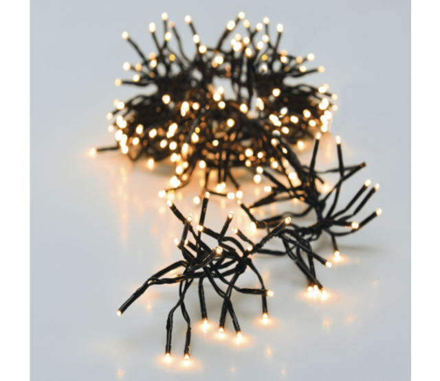 768 LED Cluster Weihnachtsbeleuchtung Warmweiß 5,5m – 8 Funktionen, Timer & Dimmer, IP44 für Innen- und Außenbereich, LUKSUS LED-Lichterkette 768 LED Cluster Weihnachtsbeleuchtung Warmweiß 5,5m – 8 Funktionen, Timer & Dimmer, IP44 für Innen- und Außenbereich, LUKSUS LED-Lichterkette