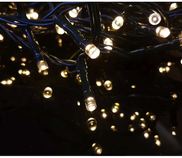 18 Meter LED Cluster Lichterkette Extra Warmweiß 600 LEDs – BASIC | Energieeffiziente Weihnachtsbeleuchtung mit 600 LED-Clustern, 18m Länge, 230V, IP44 Schutzklasse, ideal für Innen- und Außendekoration