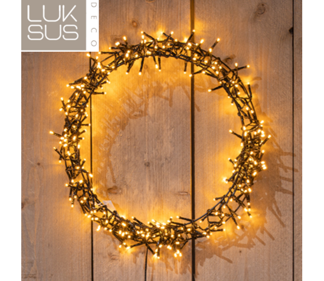 LED-Weihnachtskranz Ø 48 cm mit 400 warmweißen LED-Lämpchen – Maße S – Ab Woche 45 lieferbar – Energieeffizient & dekorativ LED-Weihnachtskranz Ø 48 cm mit 400 warmweißen LED-Lämpchen – Maße S – Ab Woche 45 lieferbar – Energieeffizient & dekorativ