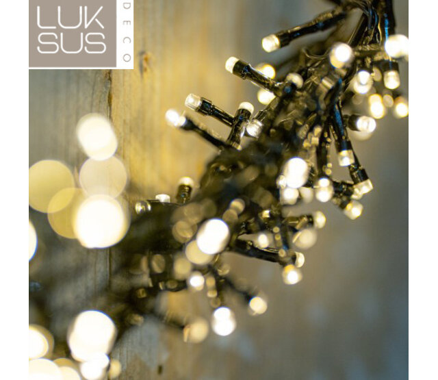 Beleuchteter LED-Weihnachtskranz Ø 58 cm mit 500 warmweißen LED-Lämpchen – Größe M, inkl. energiesparender LED-Technologie, ideal für festliche Dekoration Beleuchteter LED-Weihnachtskranz Ø 58 cm mit 500 warmweißen LED-Lämpchen – Größe M, inkl. energiesparender LED-Technologie, ideal für festliche Dekoration