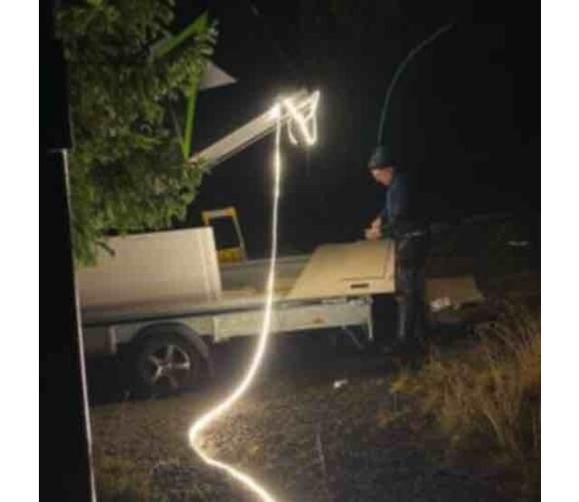 Wasserdichter und koppelbarer LED Lichtschlauch 5m, 4000K Naturweiß, 30W, 230V mit 1,5m Anschlusskabel – Erweiterbar bis 100m, für Innen- und Außenbeleuchtung