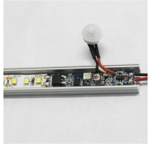 Einstellbarer LED-Dämmerungsschalter & PIR-Sensor – SLSS002 – 12-24V, max. 8A, 192W, für LED-Streifen, Innen- und Außenbereich, IP44